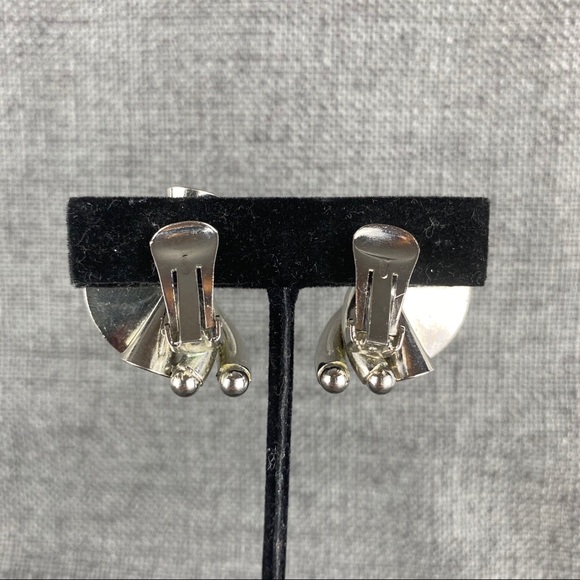Vintage Silver Abstract Shape Clip On Earrings - Picture 3 of 6